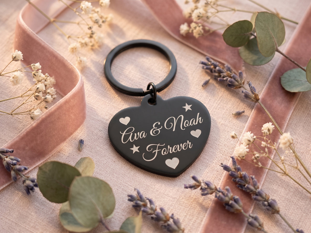 Personalised Heart-shaped Black Keychain | Custom Engraved Stainless Steel Heart Keyring for Mum, Couples, Best Friends & Gifts